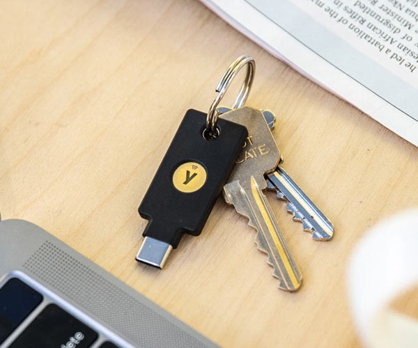 ���� ����� ����� YubiKey 5C NFC