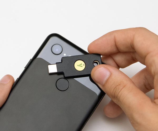 ���� ����� ����� YubiKey 5C NFC