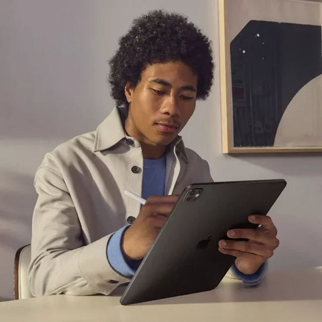 ����� ��� Apple iPad Pro 13" (2025) M5 Wi?Fi 1TB MDYN4KN/A