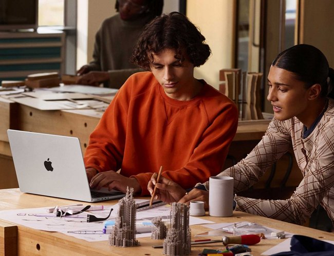 ����� ��� Apple MacBook Pro 14 (2025) M5 US Layout Z1KH001VY